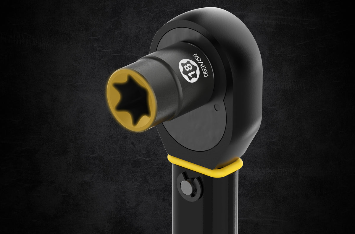 LX-147 socket attached to a ratchet head, showing the tool connection